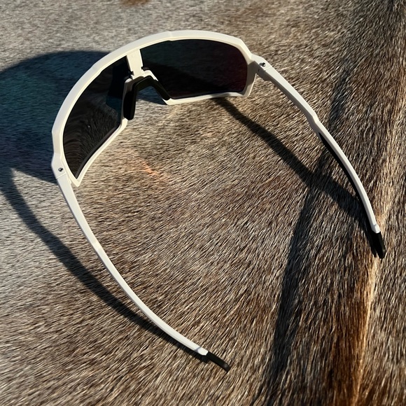 HOKA Sunglasses - Picture 2 of 4